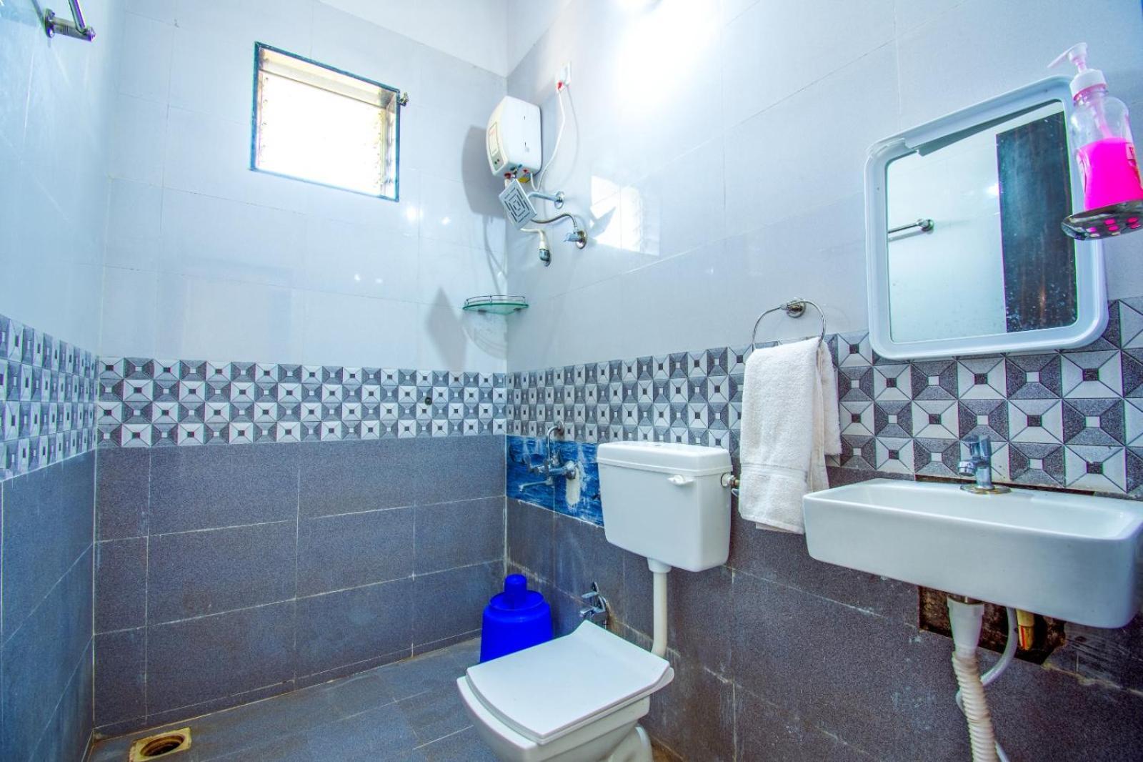 Empyrean Stay Ll 6Bhk Ll Royal Bramha Palace Ll Pvt Pool Ll Lonavala Exterior photo