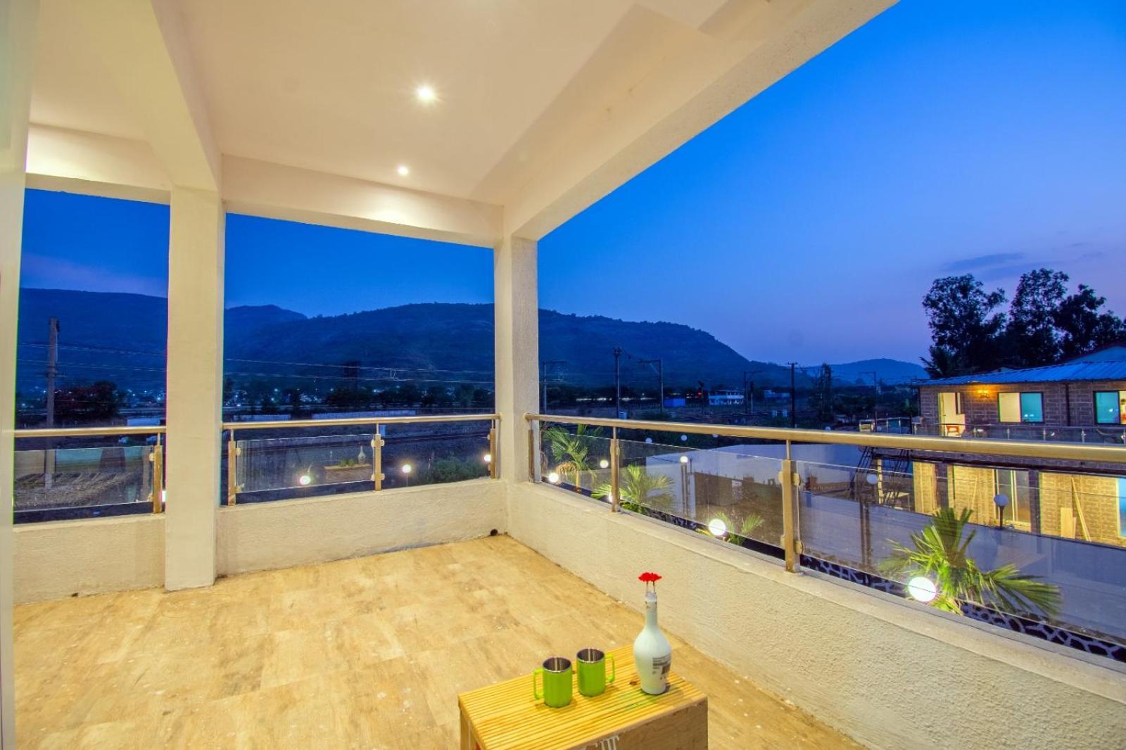 Empyrean Stay Ll 6Bhk Ll Royal Bramha Palace Ll Pvt Pool Ll Lonavala Exterior photo